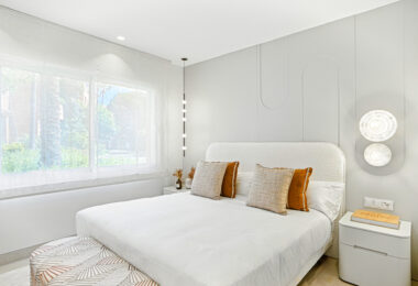 Niezwykle odnowiony, na południe od plaży front, apartament ogrodowy położony w ekskluzywnej społeczności Menara Beach na południe - po New Golden Mile