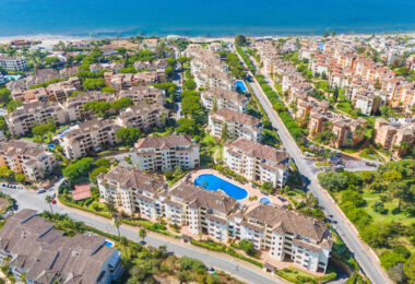 Piękny apartament z dwoma sypialniami w prestiżowej Hacienda Playa, Elviria