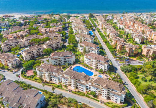 Piękny apartament z dwoma sypialniami w prestiżowej Hacienda Playa, Elviria