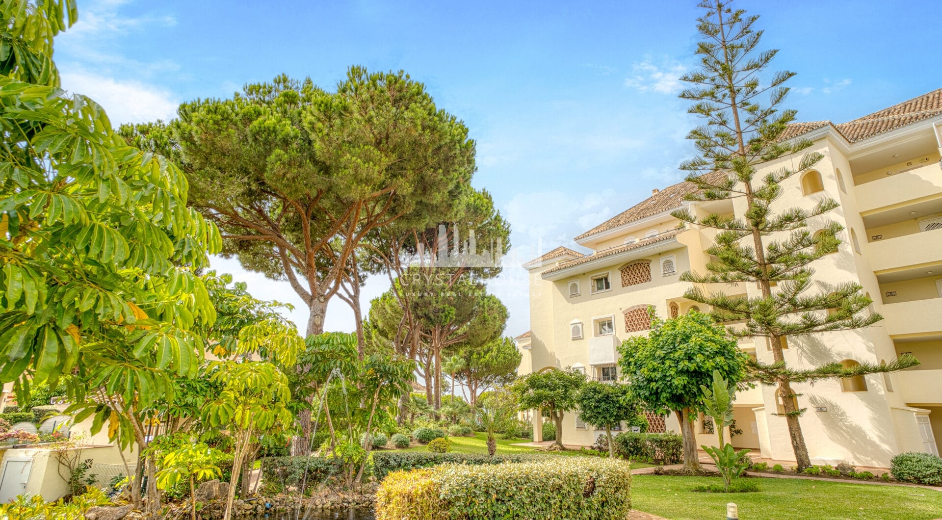 Piękny apartament z dwoma sypialniami w prestiżowej Hacienda Playa, Elviria
