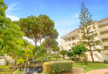 Piękny apartament z dwoma sypialniami w prestiżowej Hacienda Playa, Elviria