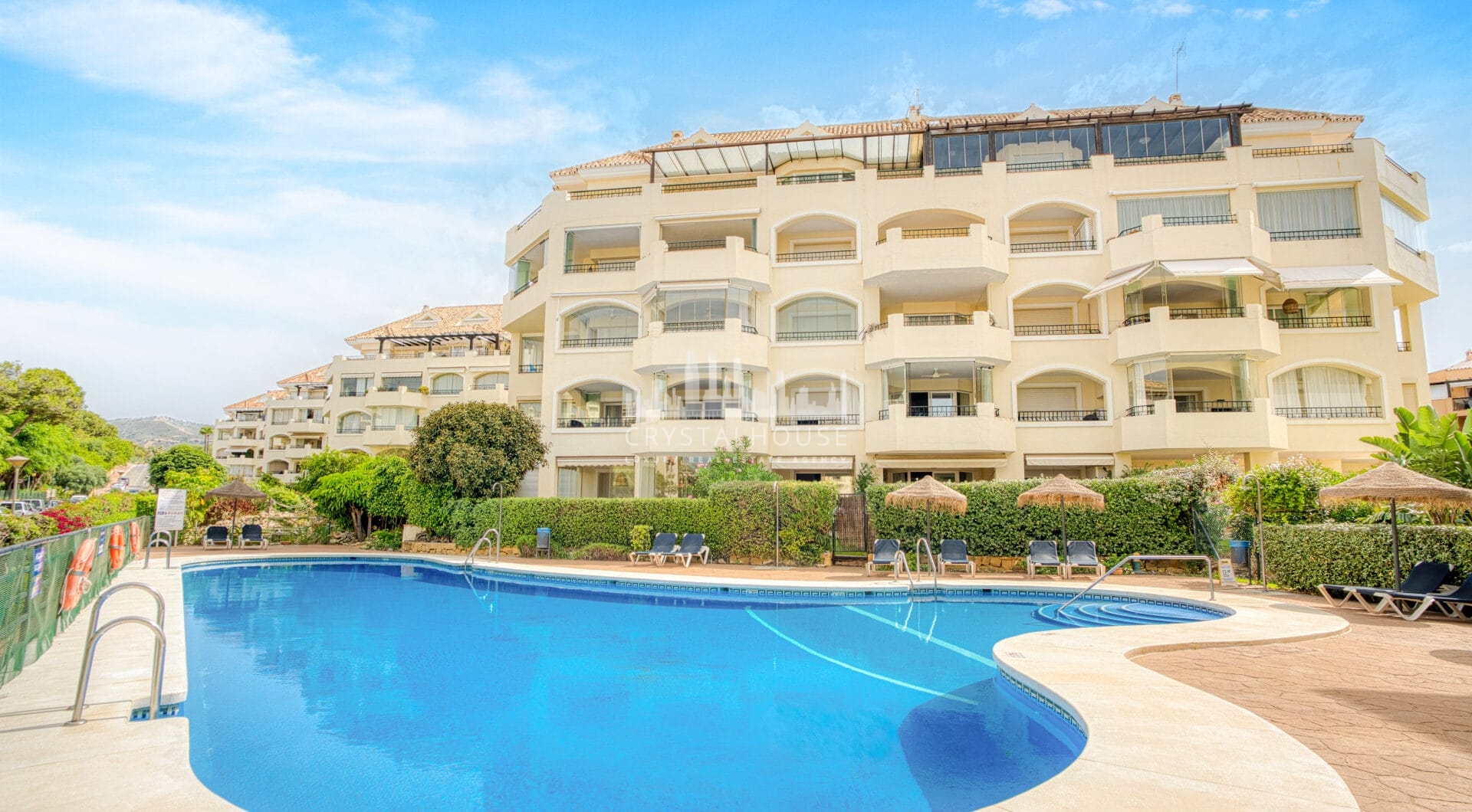 Piękny apartament z dwoma sypialniami w prestiżowej Hacienda Playa, Elviria