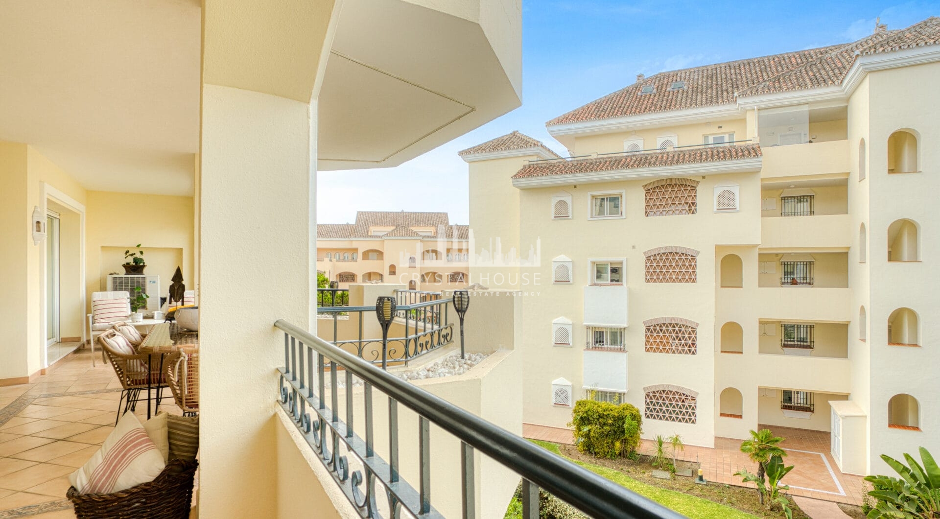 Piękny apartament z dwoma sypialniami w prestiżowej Hacienda Playa, Elviria