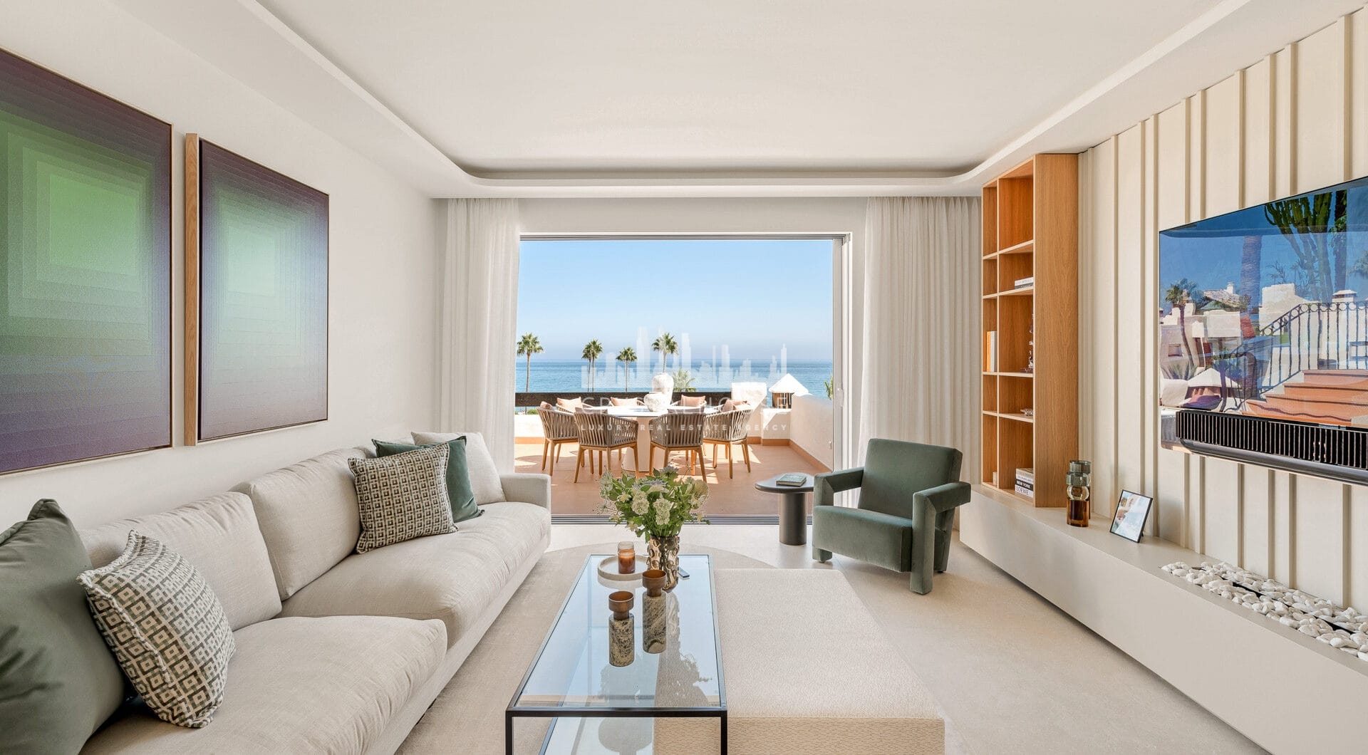 Piękny, Odnowiony, Trzy sypialnie Penthouse znajduje się w Prestisible Beachfront Wspólnoty Bahia del Velerin, Estepona.