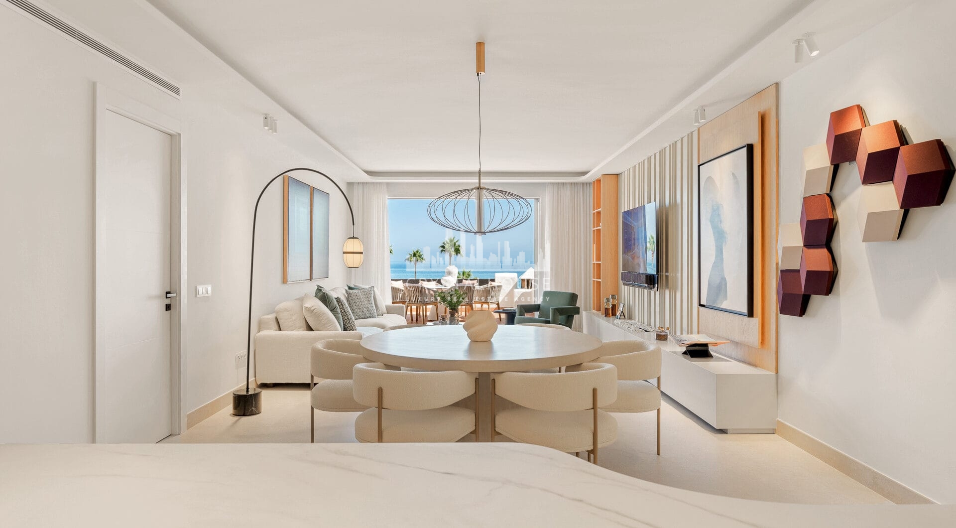 Luksusowy apartament na najwyższym piętrze przy plaży, blisko miasta Estepona!