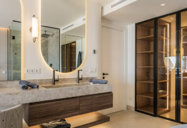 Luksusowy apartament na najwyższym piętrze przy plaży, blisko miasta Estepona!