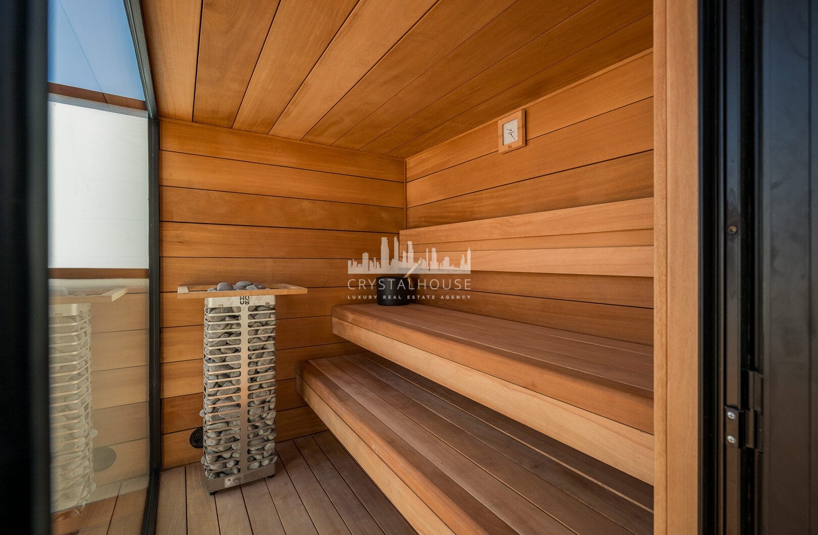 Luksusowy apartament na najwyższym piętrze przy plaży, blisko miasta Estepona!