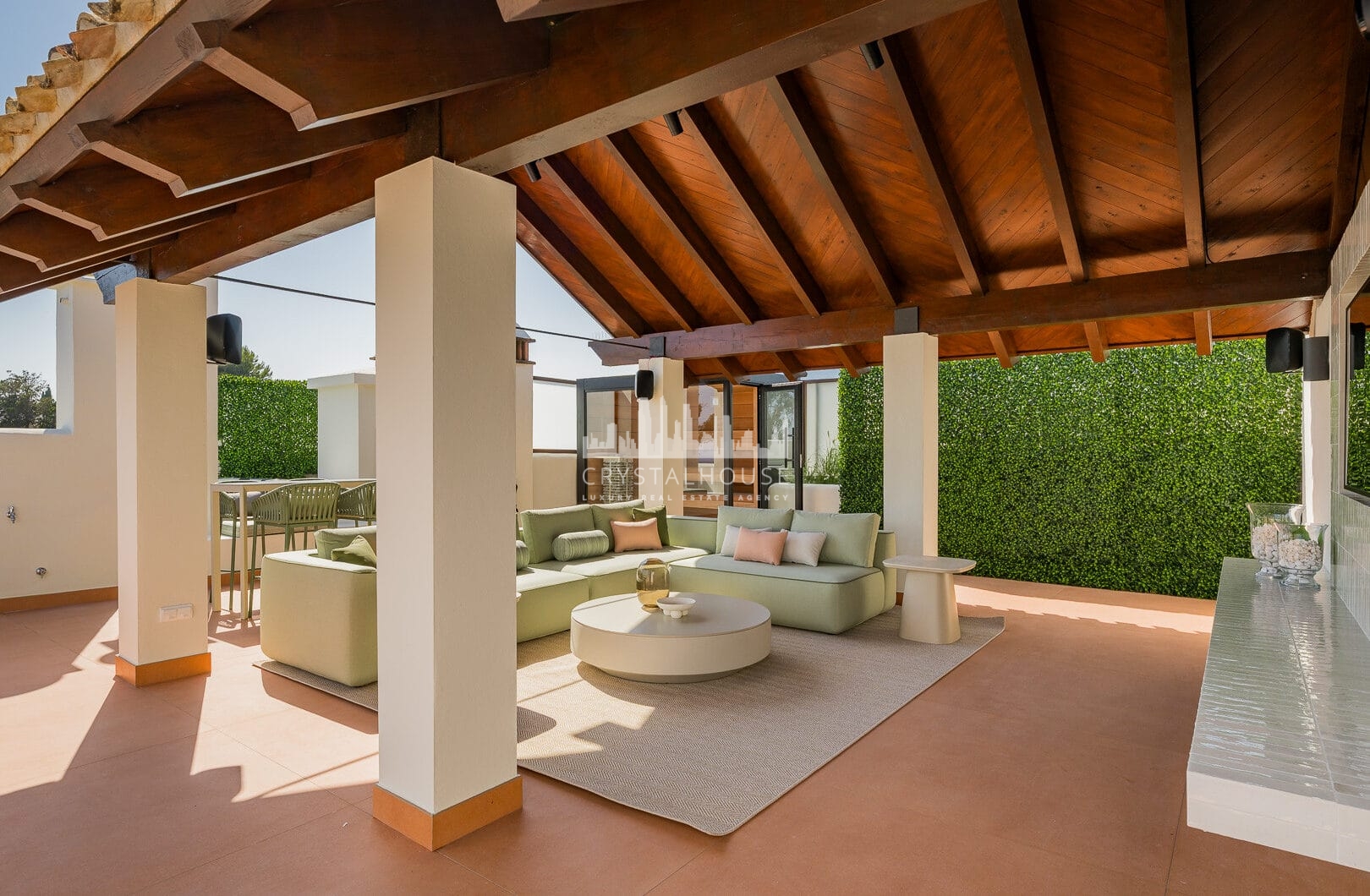 Luksusowy apartament na najwyższym piętrze przy plaży, blisko miasta Estepona!