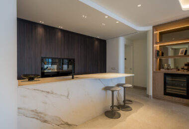 Luksusowy apartament na najwyższym piętrze przy plaży, blisko miasta Estepona!