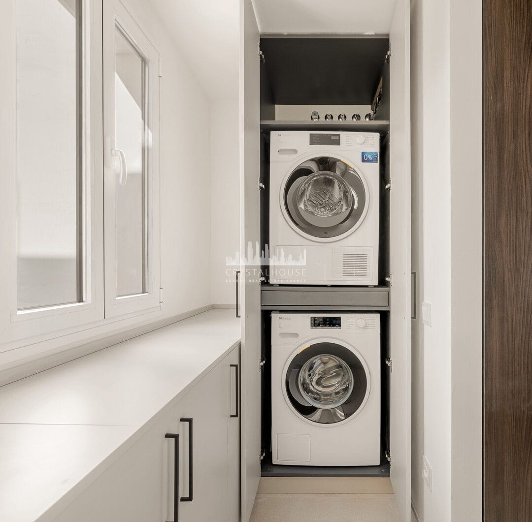 Luksusowy apartament na najwyższym piętrze przy plaży, blisko miasta Estepona!