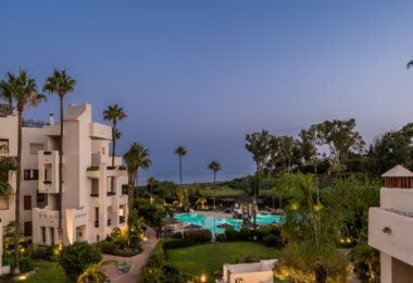 Olśniewające, niedawno wyremontowane mieszkanie przy plaży, blisko miasta Estepona!