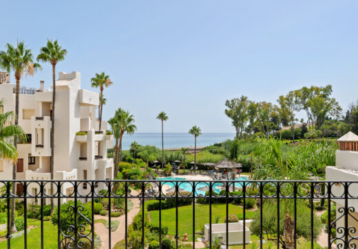 Olśniewające, niedawno wyremontowane mieszkanie przy plaży, blisko miasta Estepona!