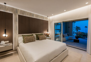 Olśniewające, niedawno wyremontowane mieszkanie przy plaży, blisko miasta Estepona!