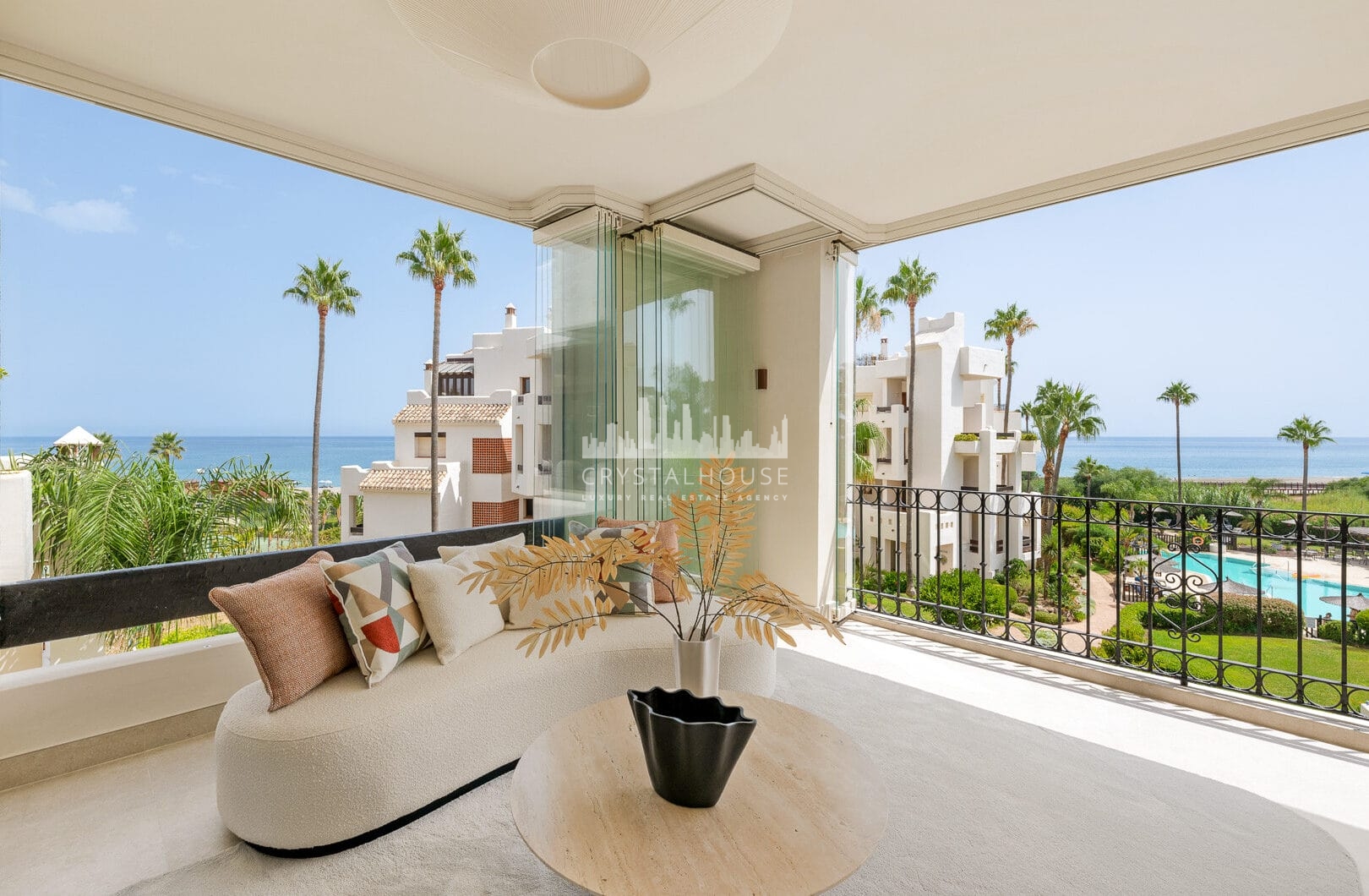 Olśniewające, niedawno wyremontowane mieszkanie przy plaży, blisko miasta Estepona!