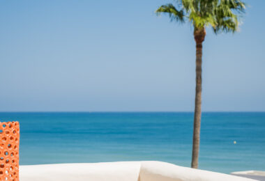 Wyjątkowy dwupoziomowy penthouse zlokalizowany bezpośrednio przy plaży, w pobliżu miasta Estepona!