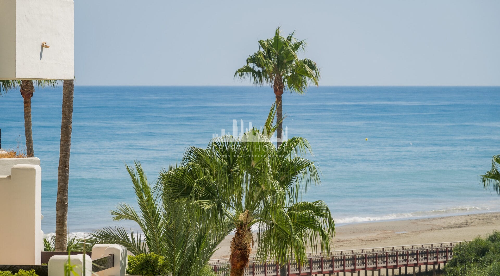 Wyjątkowy dwupoziomowy penthouse zlokalizowany bezpośrednio przy plaży, w pobliżu miasta Estepona!