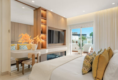 Wyjątkowy dwupoziomowy penthouse zlokalizowany bezpośrednio przy plaży, w pobliżu miasta Estepona!