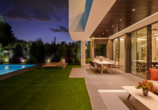 Ekskluzywny Seafront Villa w Marbella