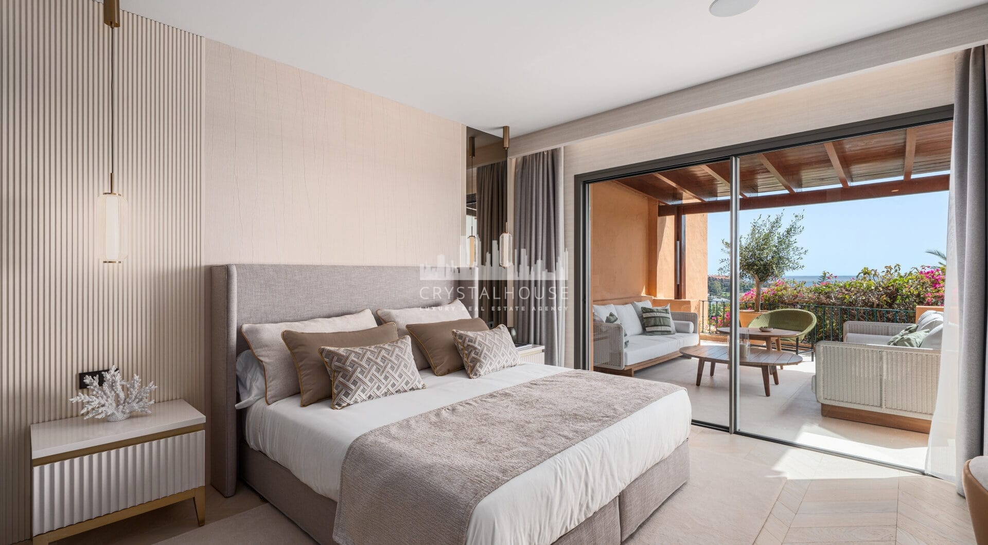 Oszałamiający, niedawno odnowiony apartament z 4 sypialniami