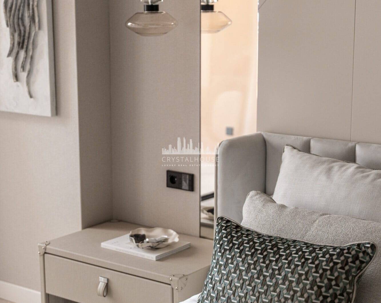 Oszałamiający, niedawno odnowiony apartament z 4 sypialniami