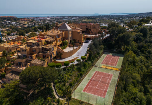 Oszałamiający, niedawno odnowiony apartament z 4 sypialniami