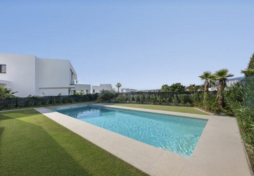 Nowa, nowoczesna willa z 4 sypialniami