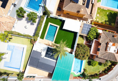 Oszałamiająca odnowiona 4-sypialna willa z prywatnym basenem w pierwszej urbanizacji!