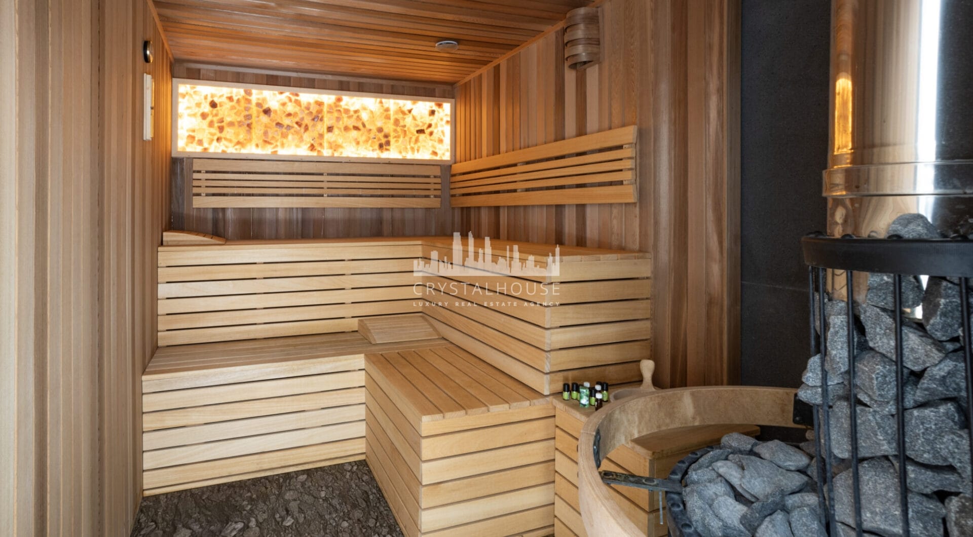 Luksusowa Rezydencja z lądowiskiem dla helikoptera