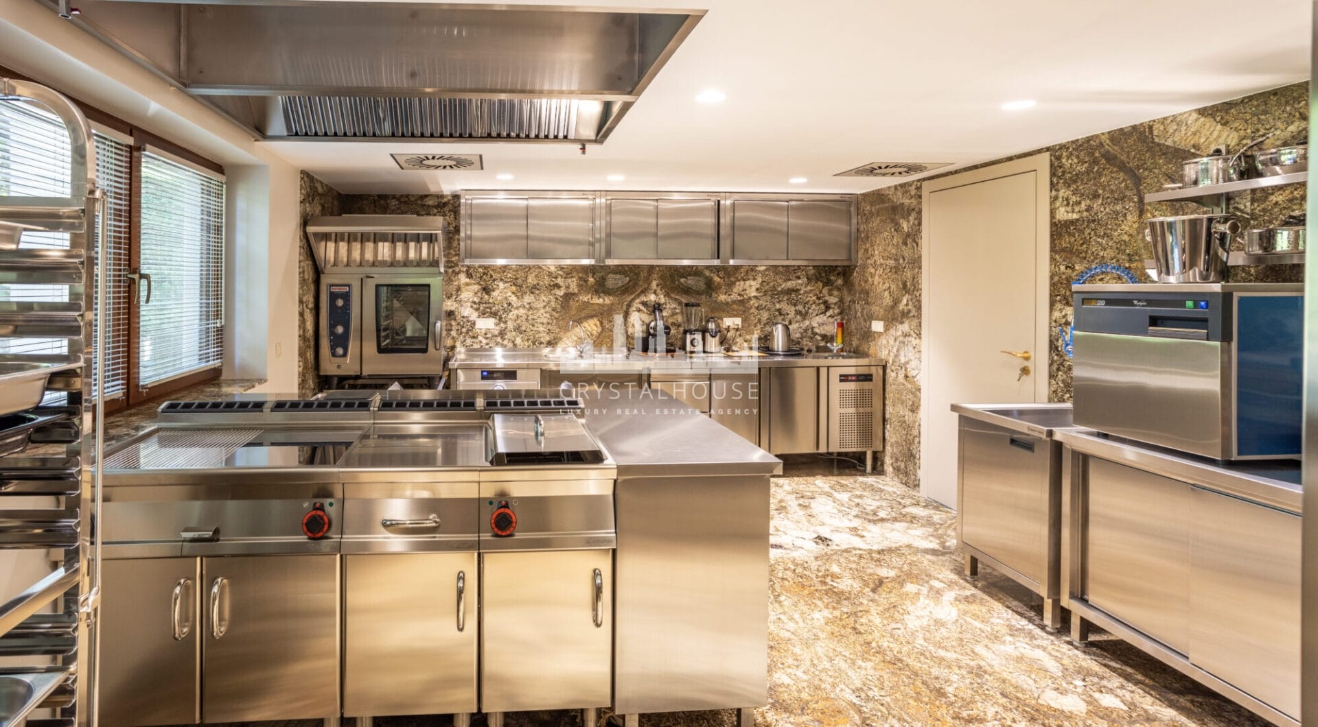 Luksusowa Rezydencja z lądowiskiem dla helikoptera