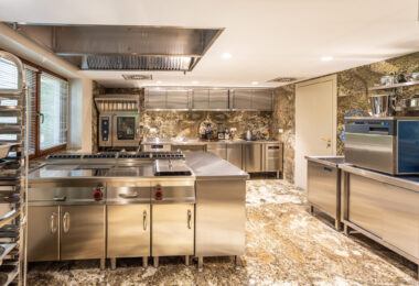 Luksusowa Rezydencja z lądowiskiem dla helikoptera