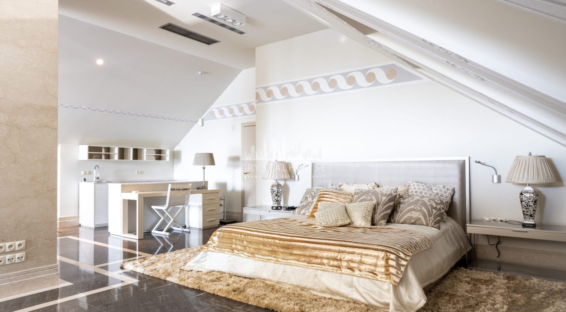 Luksusowa Rezydencja z lądowiskiem dla helikoptera