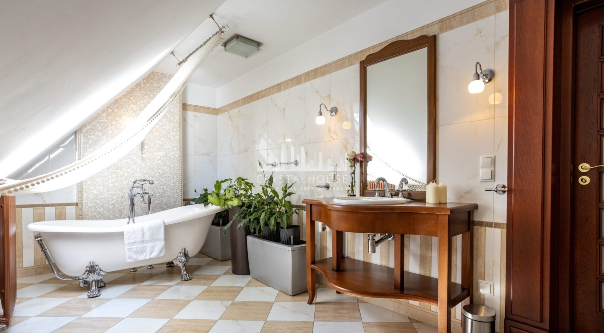 Luksusowa Rezydencja z lądowiskiem dla helikoptera