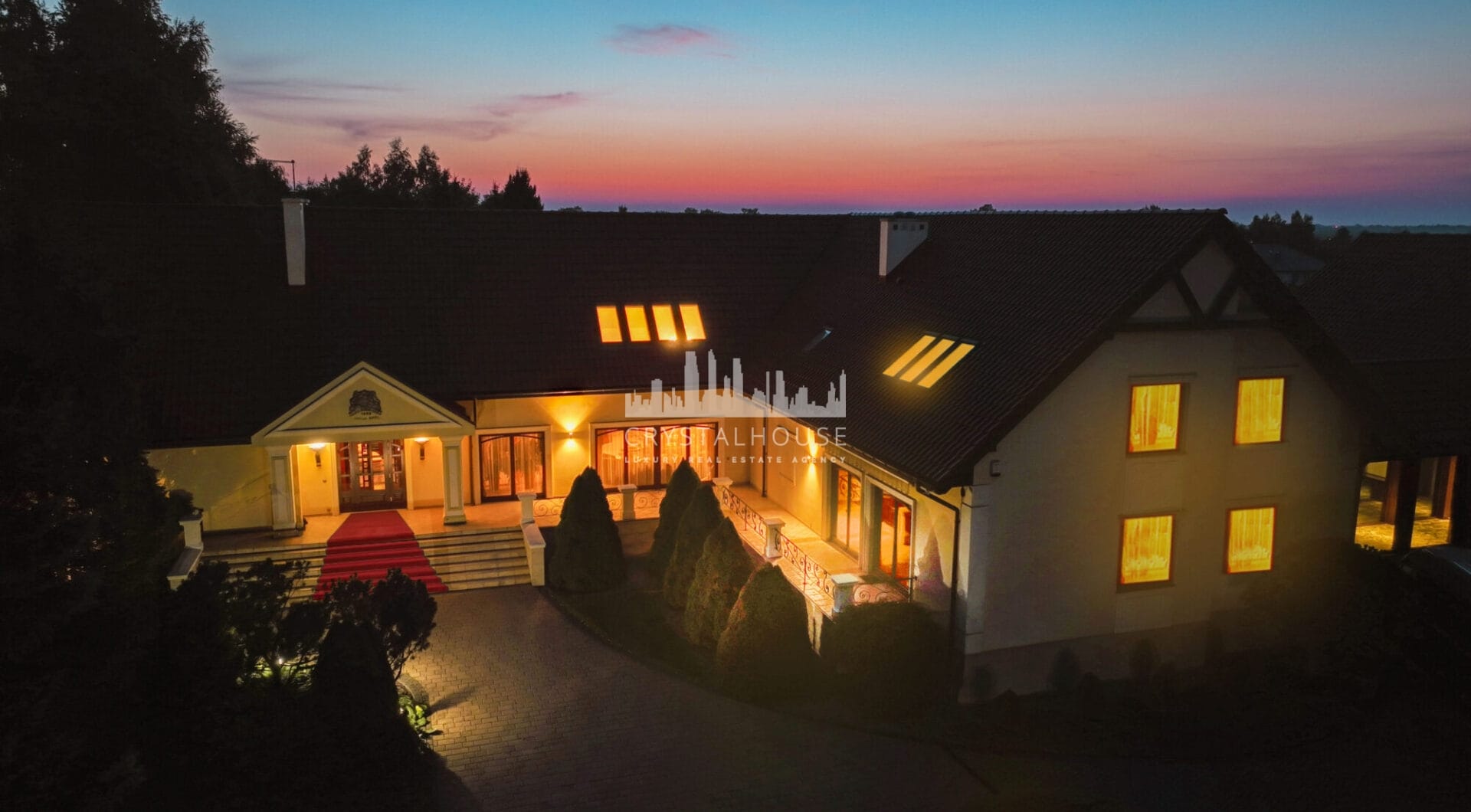 Luksusowa Rezydencja z lądowiskiem dla helikoptera