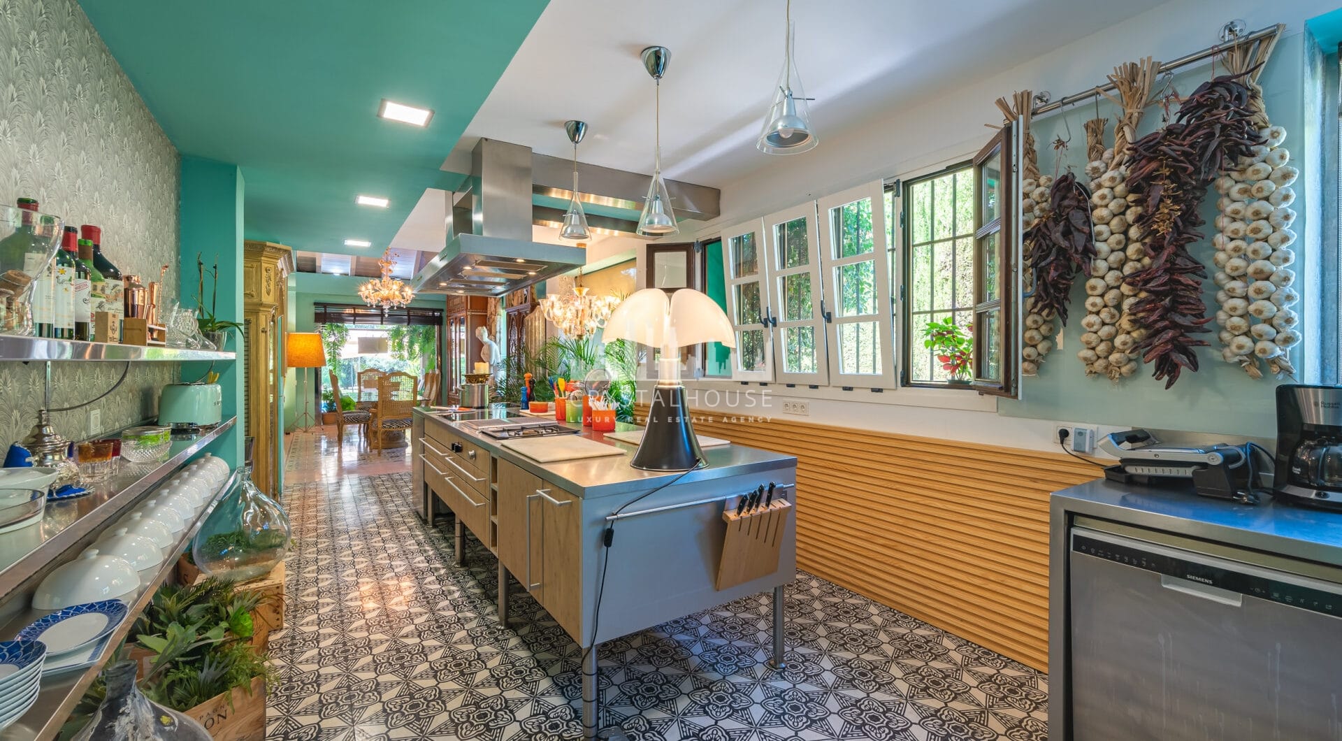 Elegancka willa z 5 sypialniami