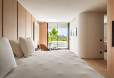 Nowoczesny, całkowicie odnowiony apartament w klubie Las Lomas del Marbella.