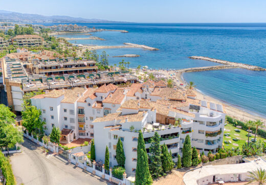 Apartament z widokiem na morze w La Herradura, Marbella