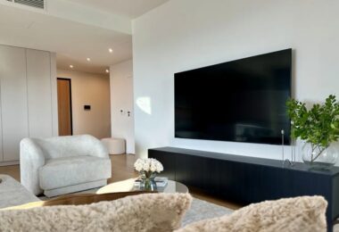 Elegancki apartament w Towarowa Square
