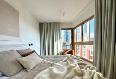 Elegancki apartament w Towarowa Square