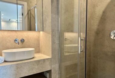 Elegancki apartament w Towarowa Square
