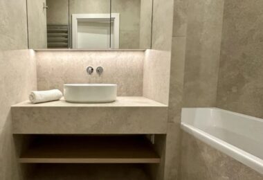 Elegancki apartament w Towarowa Square