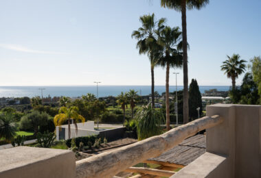 Pojedyncza willa luksusowa w Selwo: Fuzja stylów egzotycznych z widokiem na morze