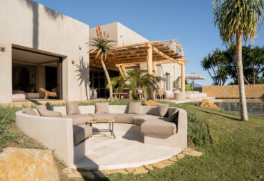 Pojedyncza willa luksusowa w Selwo: Fuzja stylów egzotycznych z widokiem na morze