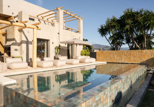 Pojedyncza willa luksusowa w Selwo: Fuzja stylów egzotycznych z widokiem na morze