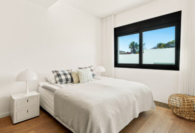 Spektakularny South- East Facing Beachfront Villa z bezpośrednim dostępem do morza w Costabella, Marbella