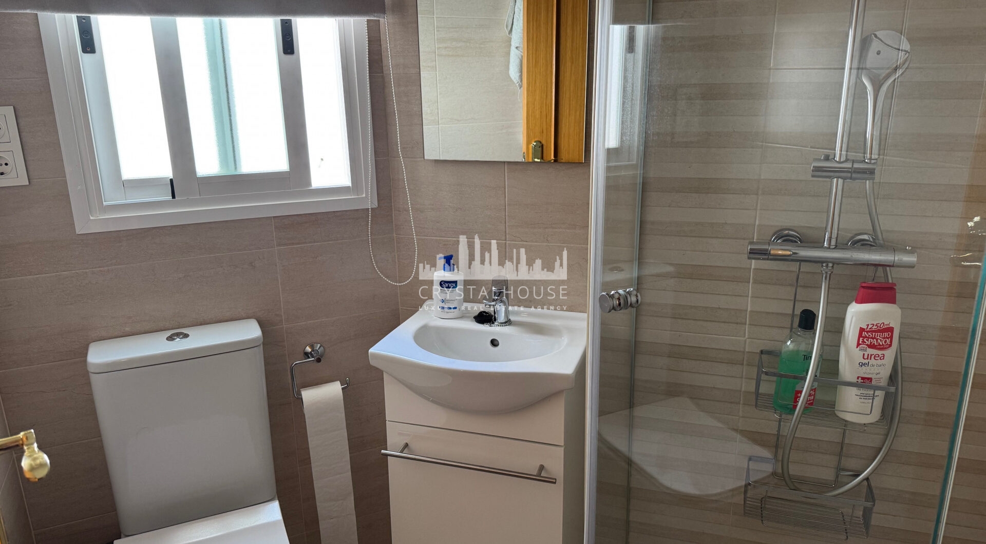 Exclusive Penthouse of 4 Sypialnie w sercu Estepona z tarasem i prywatnym Solarium