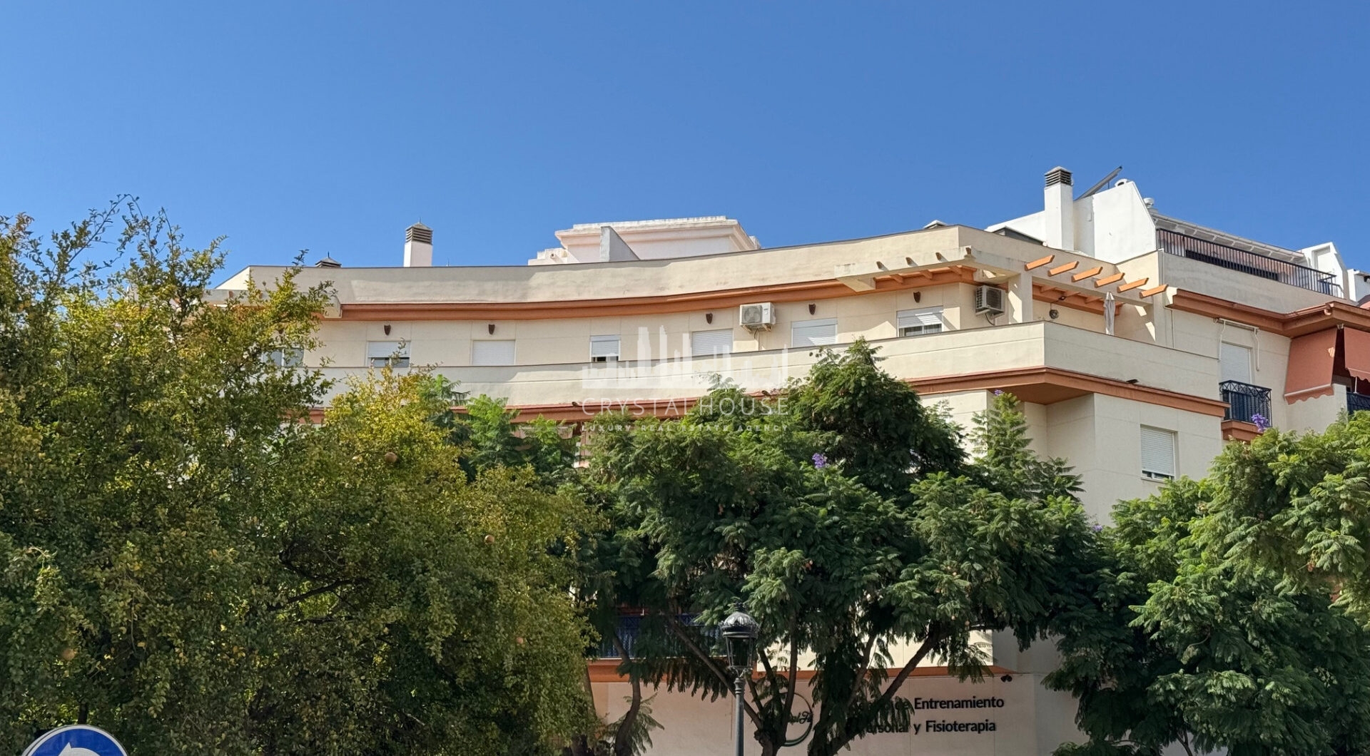 Exclusive Penthouse of 4 Sypialnie w sercu Estepona z tarasem i prywatnym Solarium