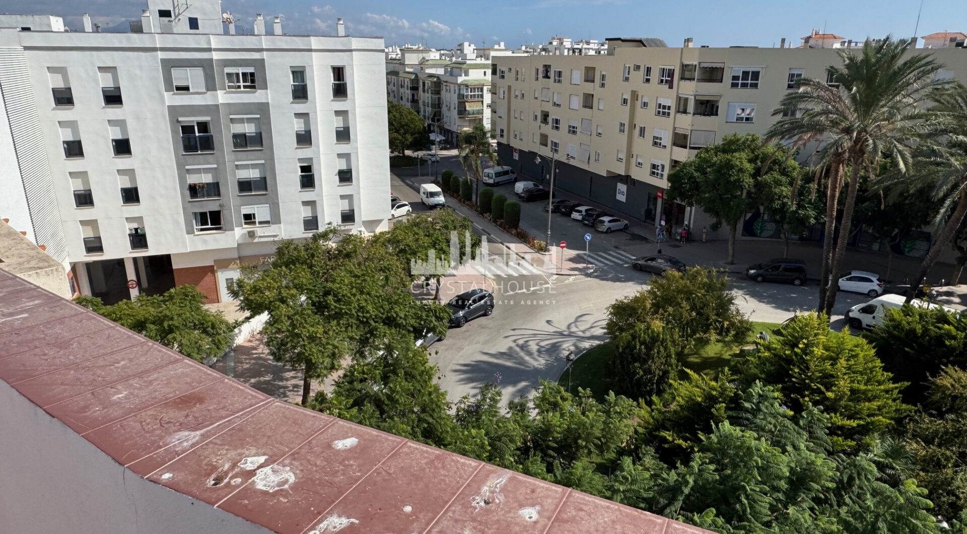 Exclusive Penthouse of 4 Sypialnie w sercu Estepona z tarasem i prywatnym Solarium