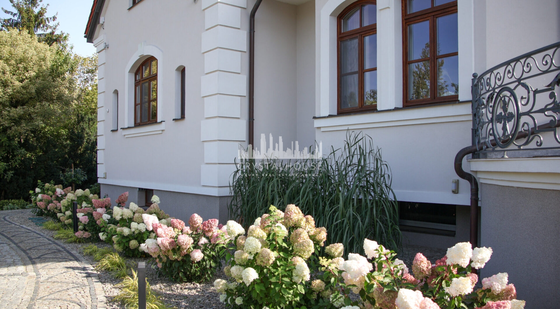 Elegancka Rezydencja z basenem, Ursynów