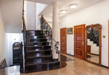 Elegancka Rezydencja z basenem, Ursynów