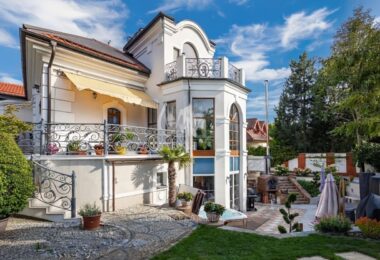 Elegancka Rezydencja z basenem, Ursynów